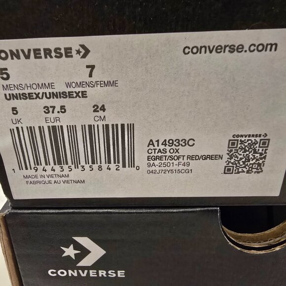 Converse Chuck Taylor All Star Strawberries Shoes (A14933C) Women's Size 7 NEW - Picture 9 of 15